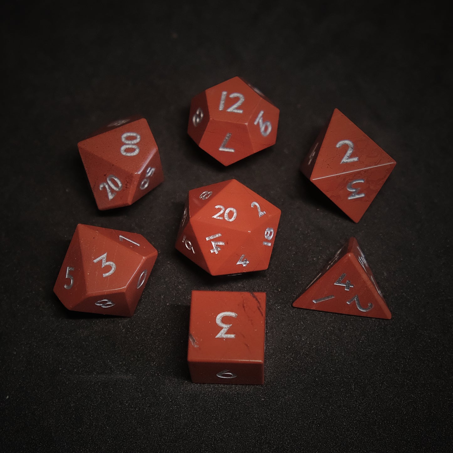 Set di dadi in pietra preziosa naturale di sangue sanguigno di 7 D6 con logo