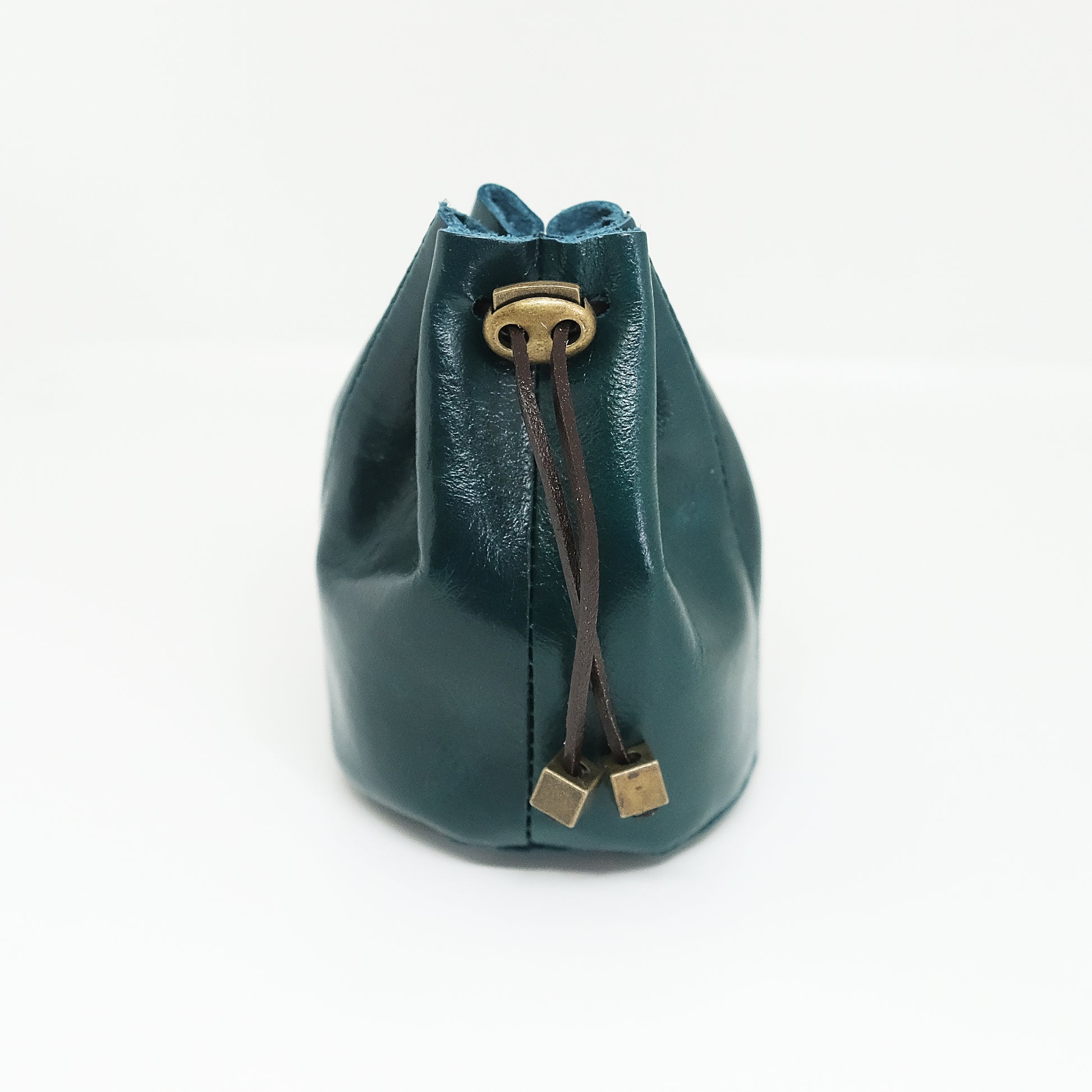 Leather Dice Bag Dark Blue Suitable For 5-6 Sets Of Dice. Copper accessories are optional. Game accessories for table-top game, board game and rpg. Gift for game lover