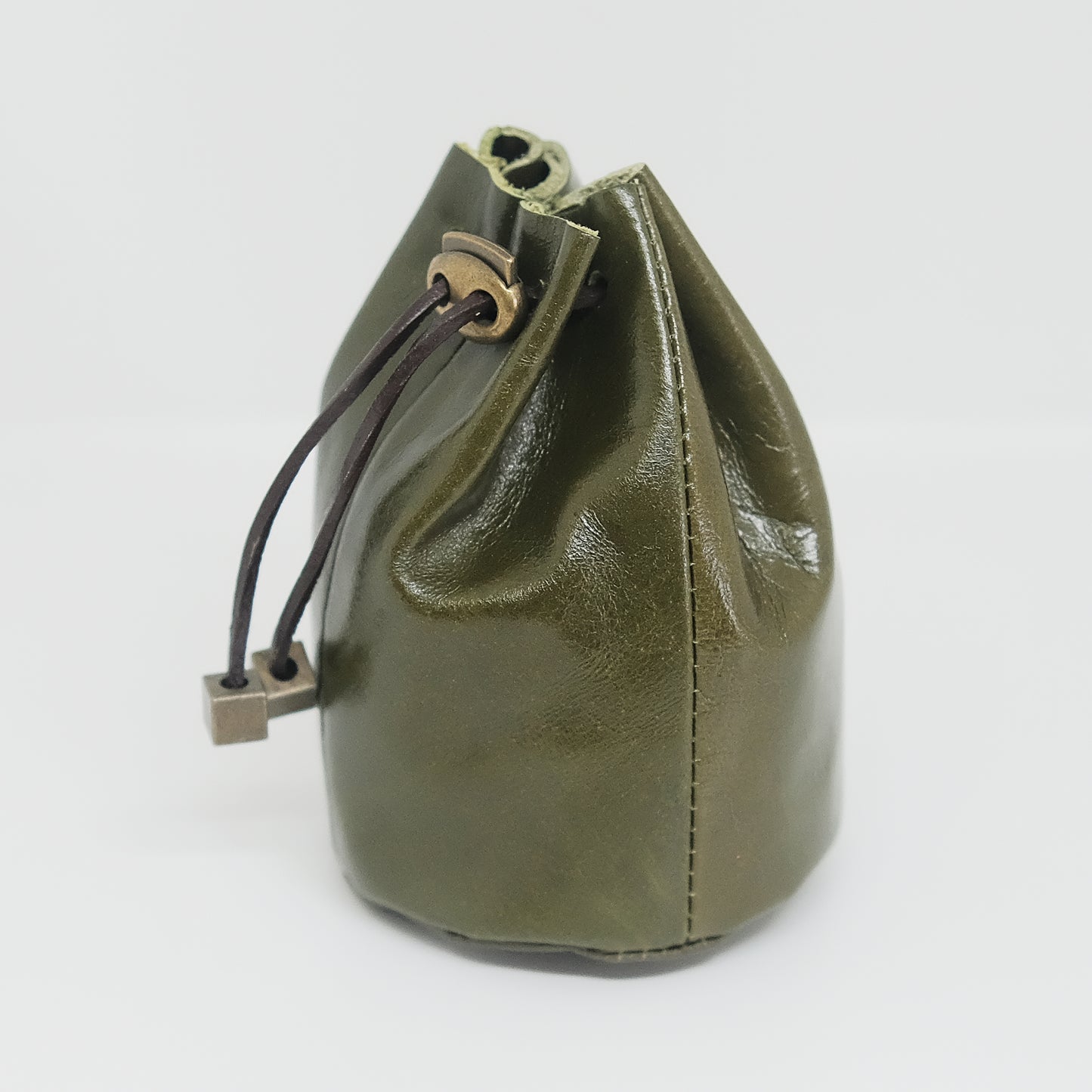 Leather Dice Bag Dark Green Suitable For 5-6 Sets Of Dice. Copper accessories are optional. Game accessories for table-top game, board game and rpg. Gift for game lover